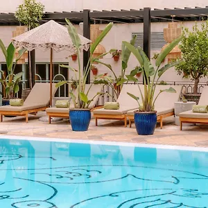 Hotell Only, Sevilla